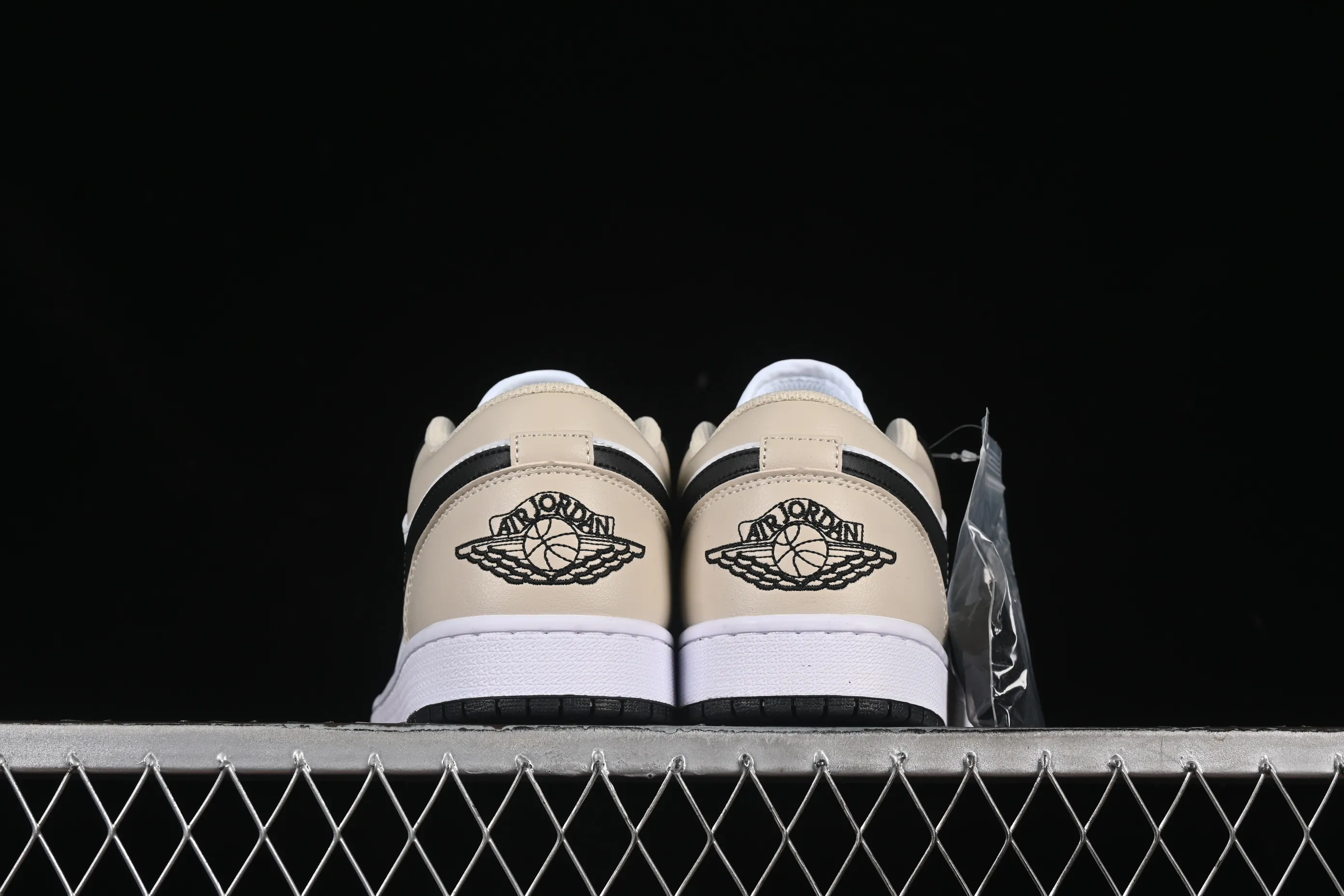 All categories Air Jordan Jordan series basketball shoes Air Jordan 1 Low Air Jordan 1 Low AJ1 Joe 1 cream white low-top cultural casual sneakers 553558-153